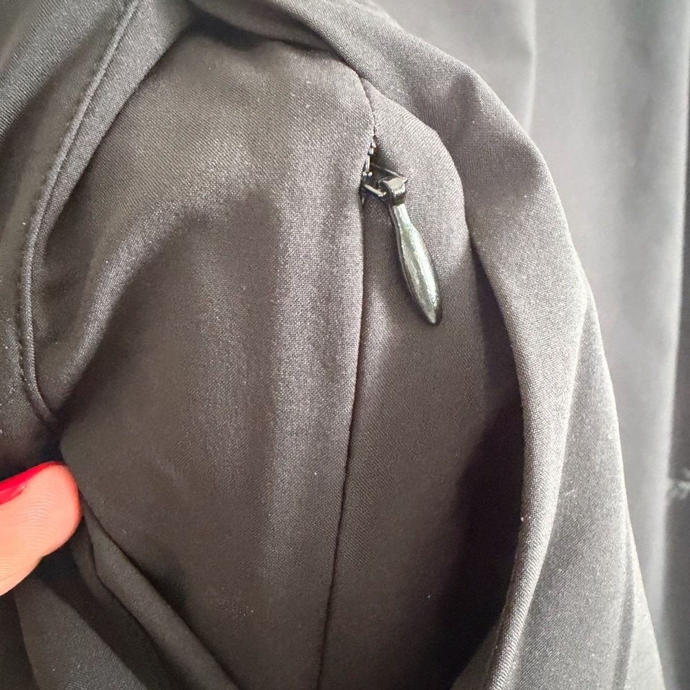 Arc'teryx Black Sleeveless Contenta Shift Dress w/ Pockets. Small. Lightweight. - Picture 5 of 10